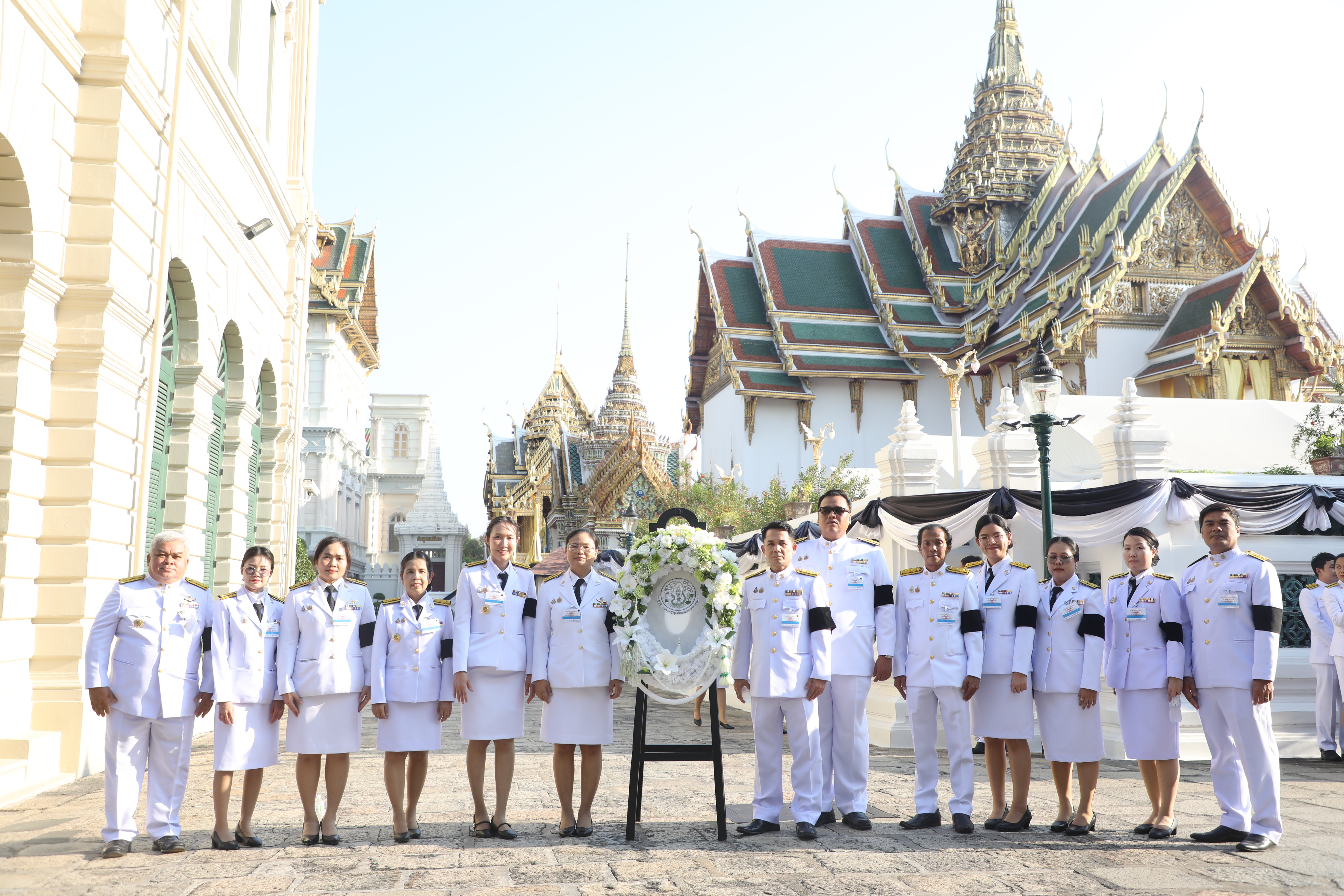 title - สำนักงานการปฏิรูปที่ดินเพื่อเกษตรกรรม รับพระราชทานพระบรมราชานุญาตให้ร่วมเป็นเจ้าภาพบำเพ็ญกุศลถวายพระบรมศพ สมเด็จพระนางเจ้าสิริกิติ์ พระบรมราชินีนาถ พระบรมราชชนนีพันปีหลวง